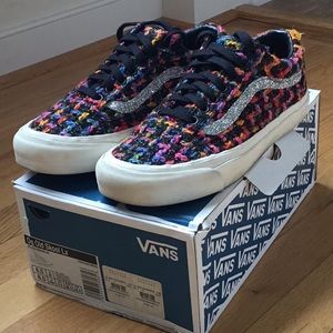 Vans sneakers black/multi color Size 8